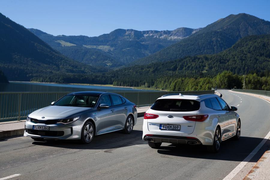 Kia Optima Sportswagon GT 2016 года  (фото 3 из 33)